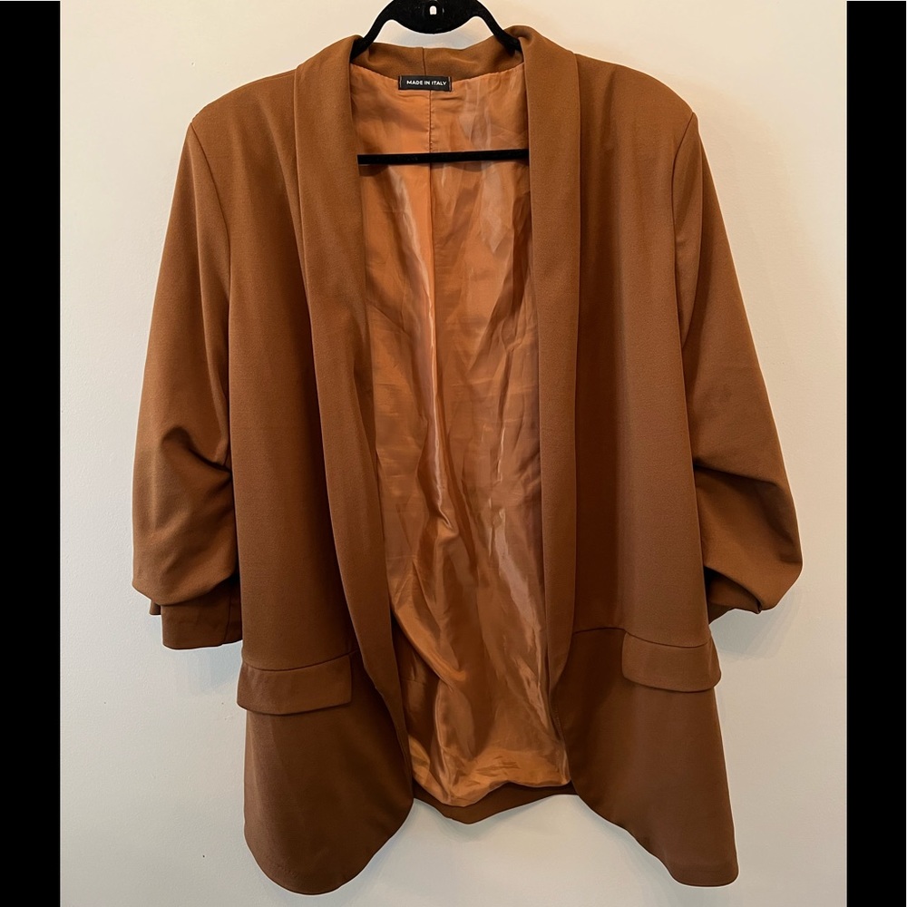 BOOHOO TAN BLAZER